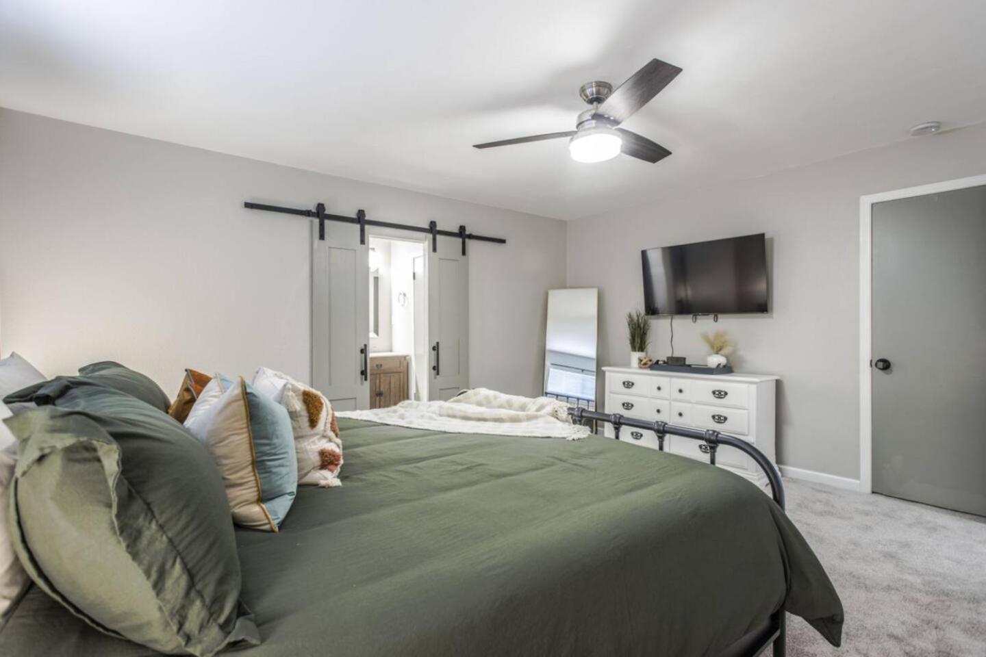 New Hummingbird Haven - Nw Okc, Billiards, Firepit Villa Oklahoma Dış mekan fotoğraf
